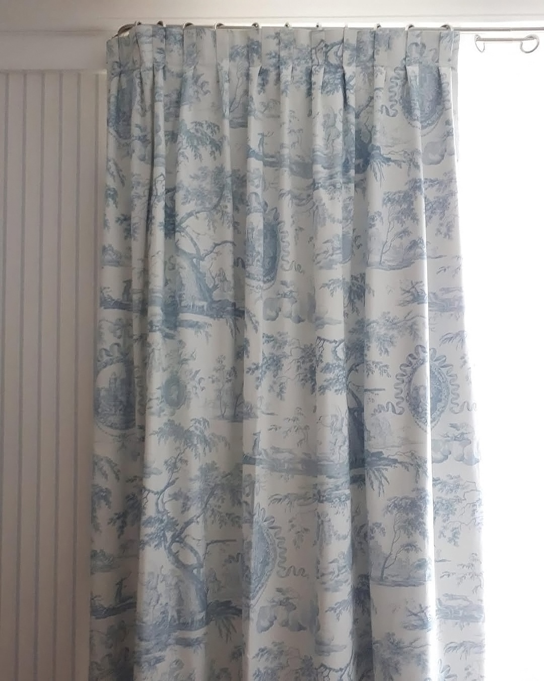 Charles Burger Toile Jardin Zen Frill