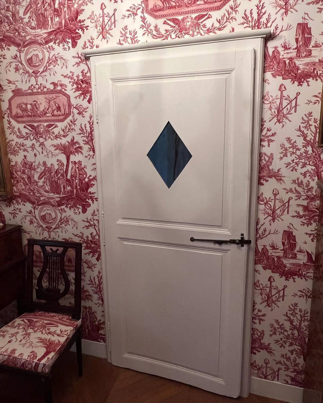 Charles Burger La Bastille Toile wallpaper Instagram