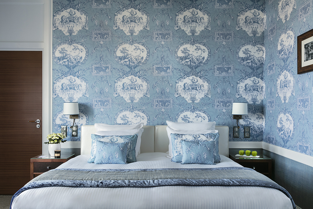 Neptune Toile walls and pillows Hotel Normand Deauville Charles Burger Instagram 02