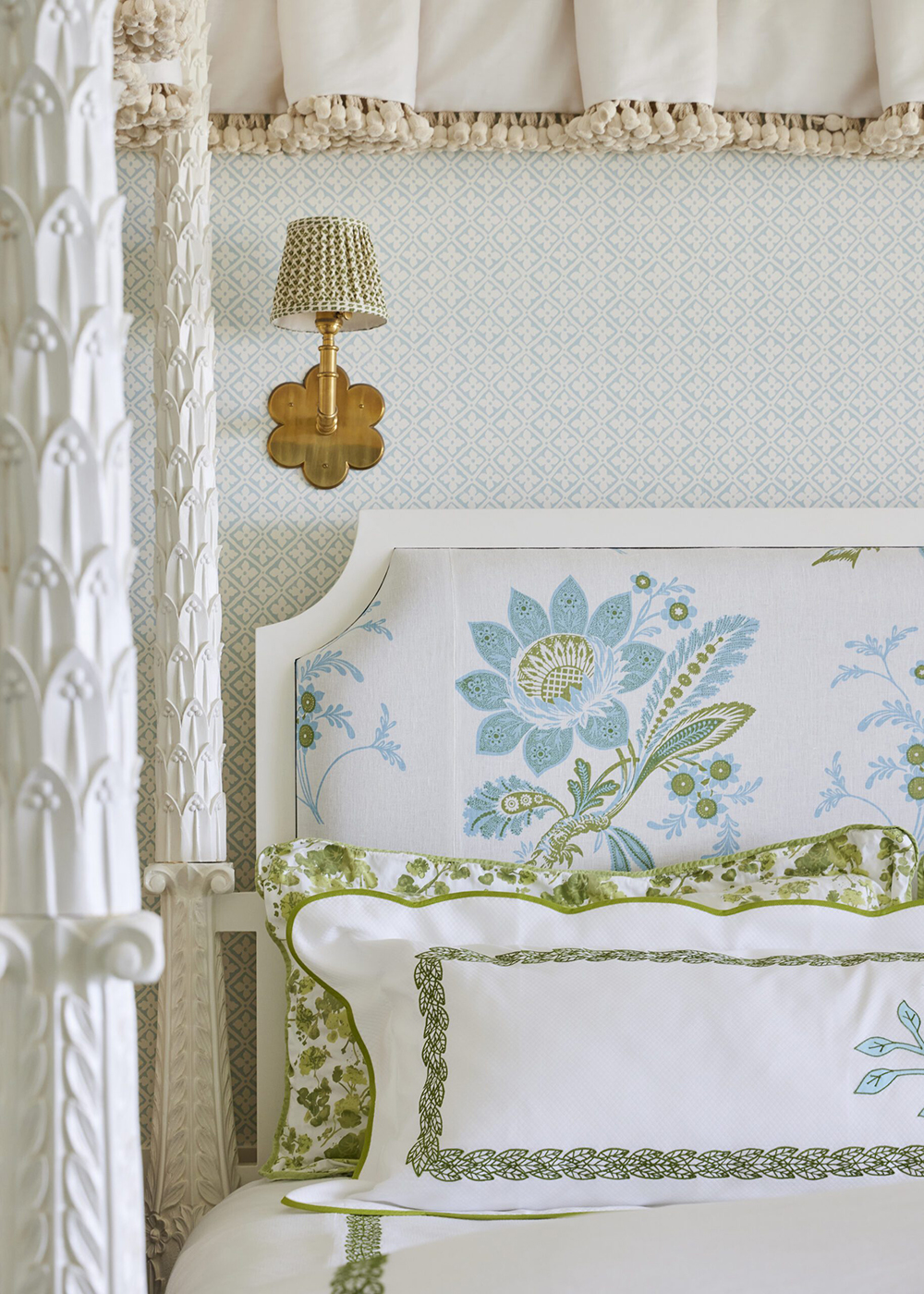 Quadrille Puccini wallpaper Home Couture Lorraine headboard Lisa Henderson Interiors photography Carmel Brantley