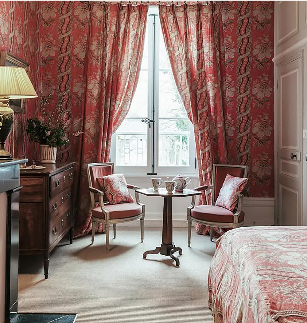Toile Montaigus curtains walls